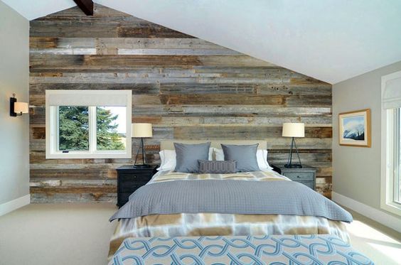 Деревянная стена - природный акцент в Вашем доме