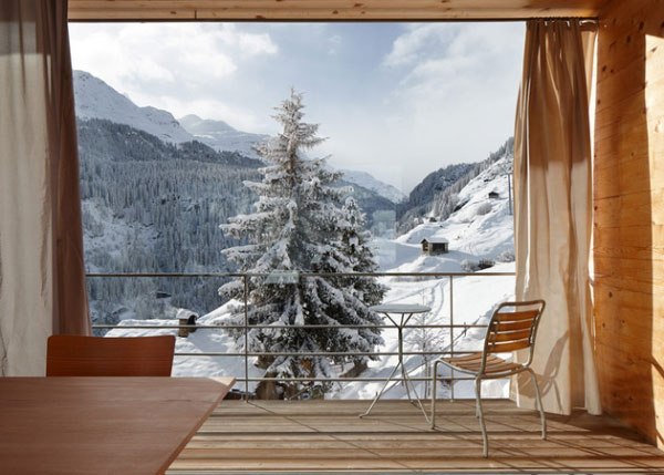 деревянный дом в швейцарии