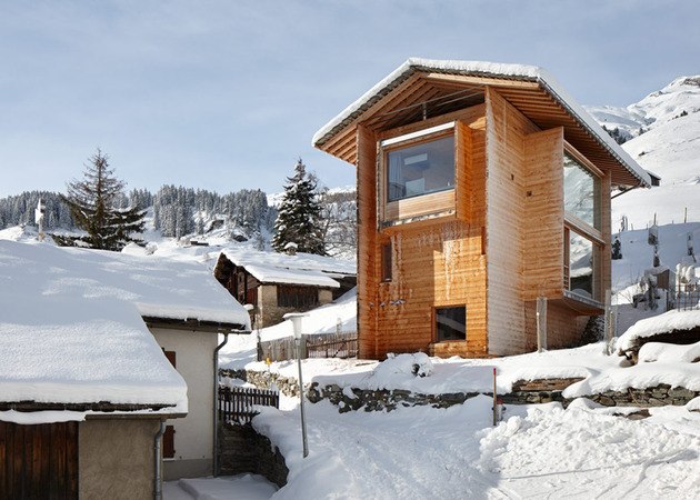 деревянный дом в швейцарии