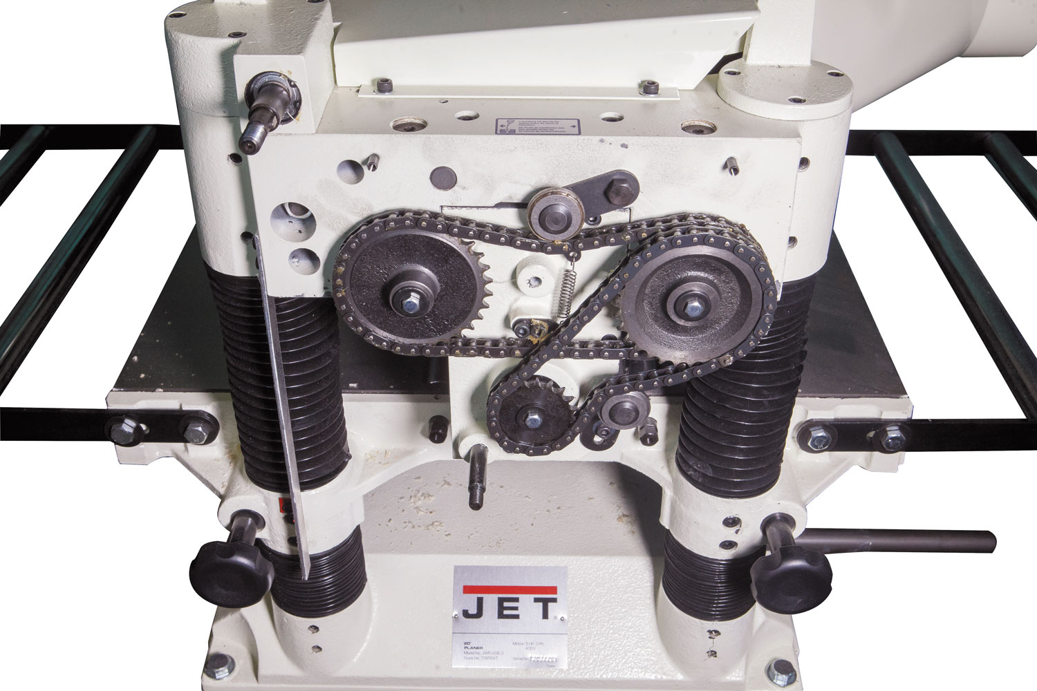 Jet Швейцария  Широкий ассортимент станков для работы с деревом и металлом. Большинство моделей адресовано профессионалам и предназначено для эксплуатации в условиях небольших мастерских и промышленных предприятий. Но есть и отдельная серия начального уровня для хобби.