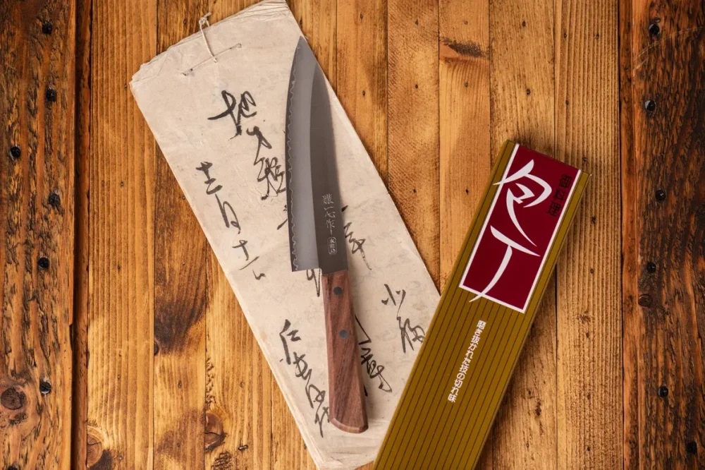 нож японский Tojiro Kanetsugu 
