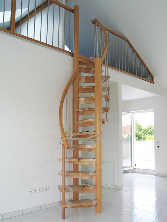 S-образные винтовые лестницы - отличное решение когда есть ограничения по площади размещения лестницы