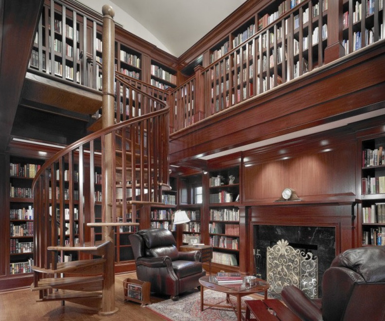 Лестница в библиотеке: